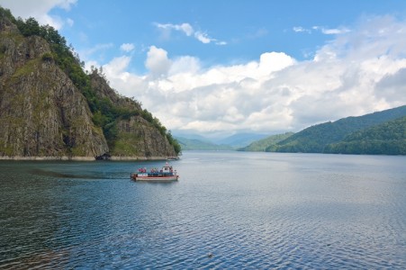 Croaziera vaporas Lacul Vidraru|365romania.ro