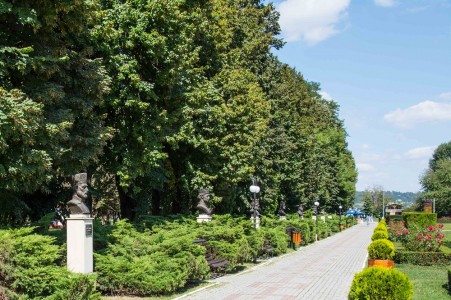 Relaxare in Parcul Chindiei Targoviste | 365romania.ro