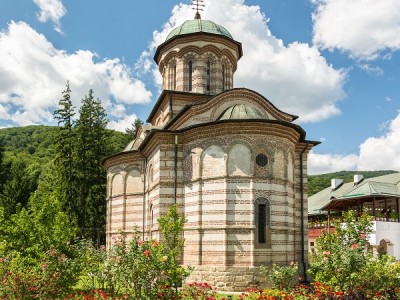 Manastirea Cozia Calimanesti Valcea | 365romania.ro